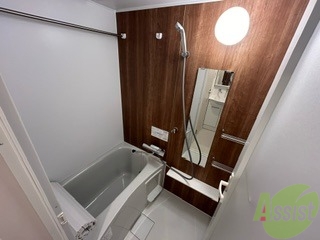 バス・シャワールーム　風呂場は清潔で１日の疲れを癒せそうです。