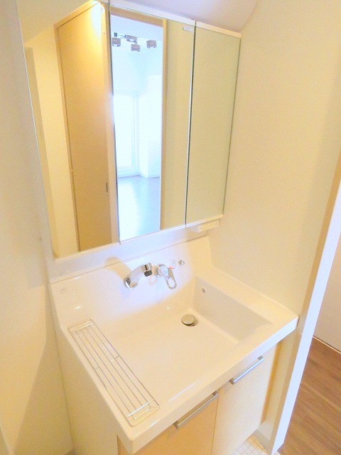 洗面設備　シャンプードレッサーです☆