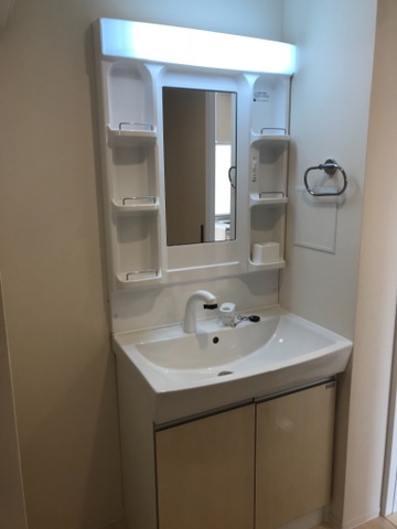 洗面設備　明るい洗面所です★