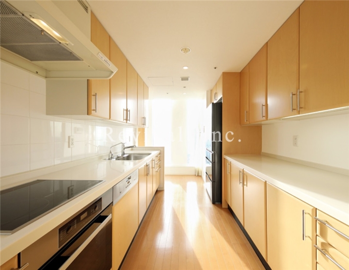 キッチン　食洗機完備のキッチンでございます