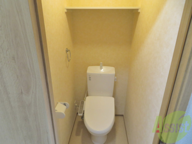 トイレ　トイレは、嬉しいウォシュレット付きです。