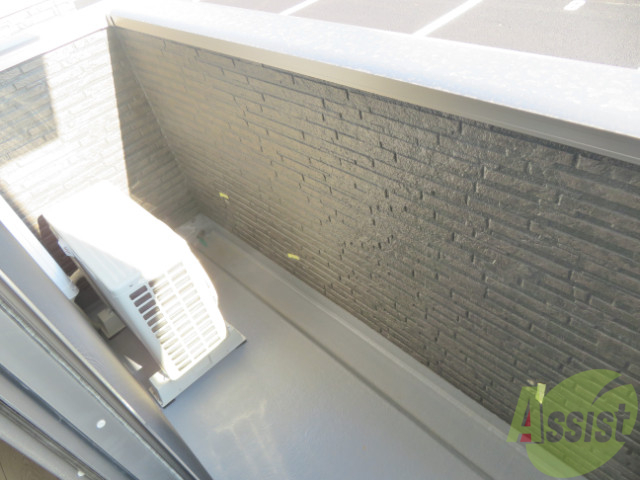 バルコニー　こちらのバルコニーで、洗濯物干しもバッチリです。