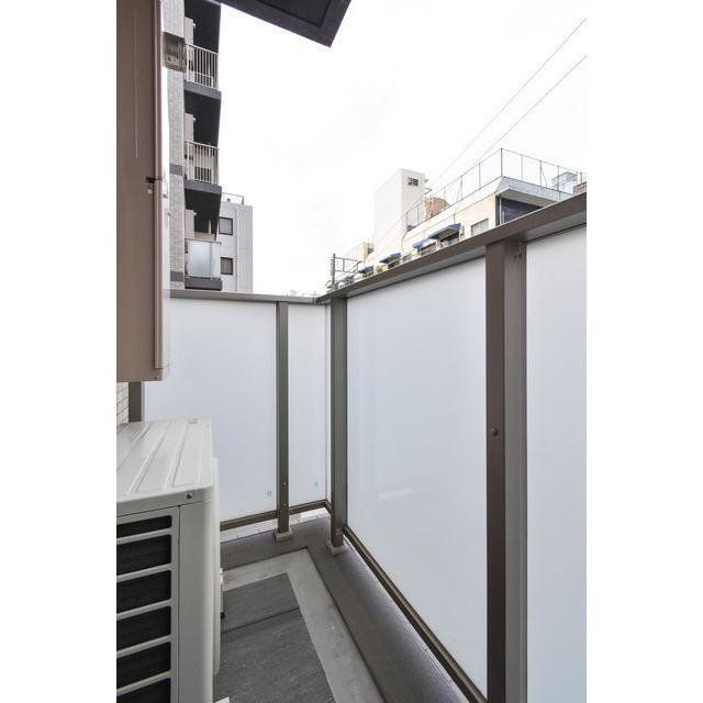 バルコニー　うれしいバルコニー付き！