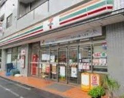 コンビニ　セブンイレブン新宿東五軒町店（コンビニ）まで120m