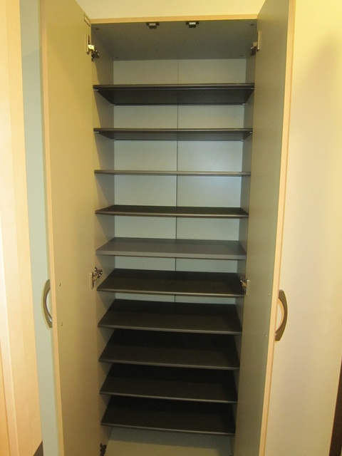 収納　シューズボックス