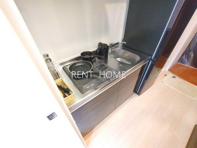 キッチン　2口ガスコンロのシステムキッチンです。