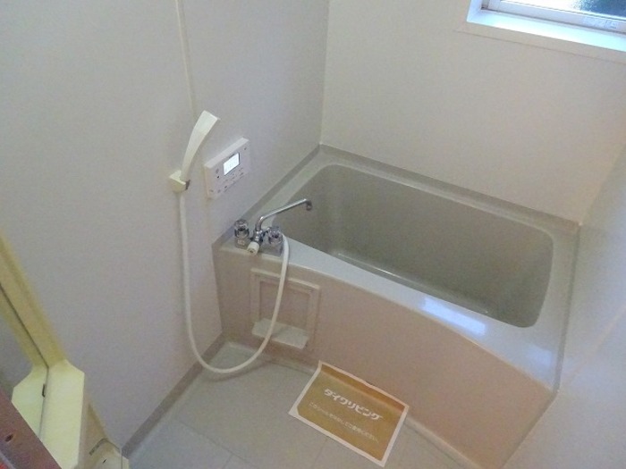 その他　追い焚き給湯式浴室