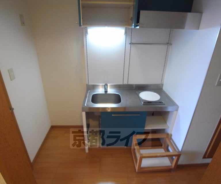 キッチン　コンパクトですが機能的なキッチン