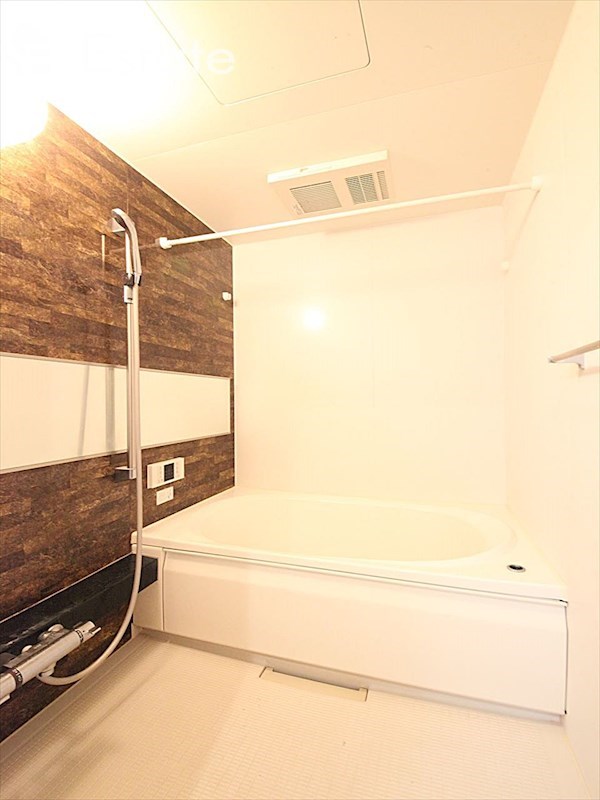 バス・シャワールーム　バスルーム