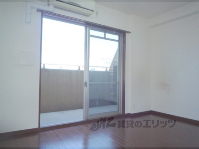 居室・リビング　静かで良い場所です。