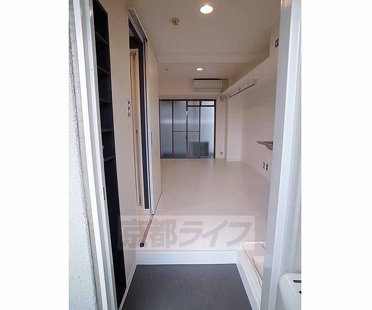 玄関　室内大改装！クロス柄は各部屋違います。ご確認下さい。