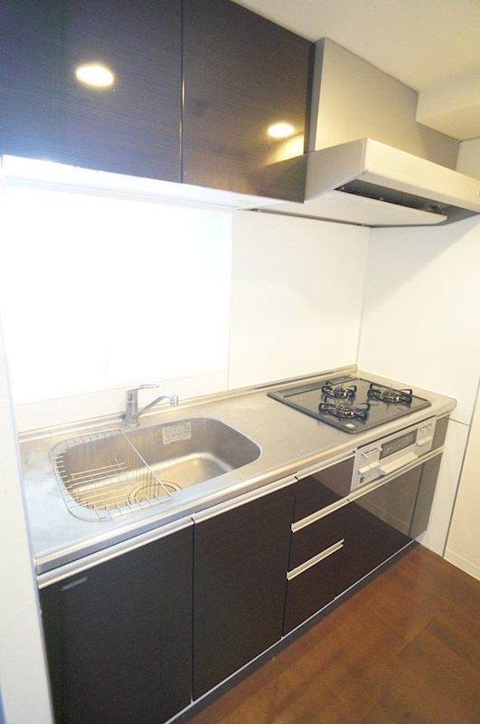 キッチン　周りを見渡しながら調理のできるカウンターキッチンです♪