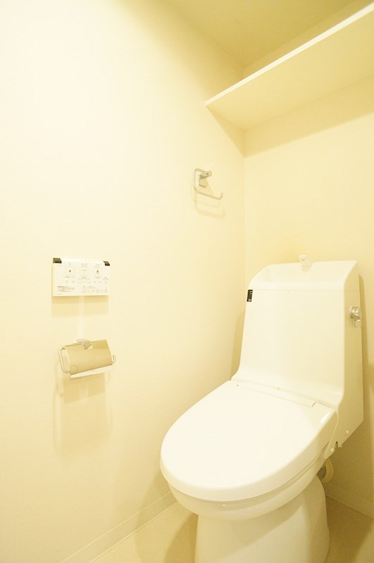 トイレ　嬉しい温水洗浄便座♪