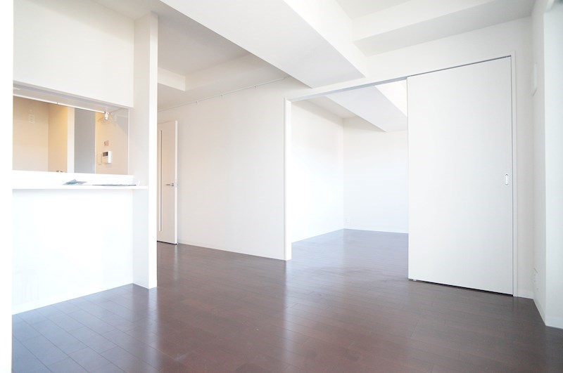 居室・リビング　開放感のあるゆったりとしたお部屋です♪