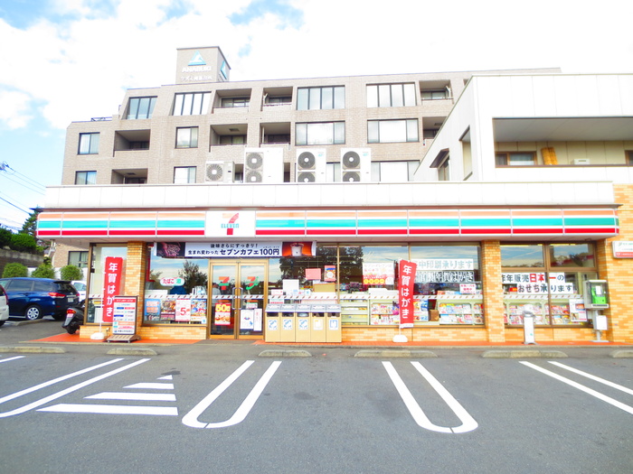 コンビニ　セブンイレブン（コンビニ）まで400m