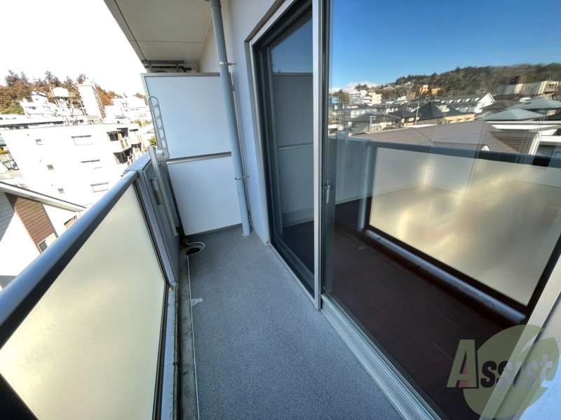 バルコニー　バルコニーです。洗濯物も外で干せる様になってますよ！