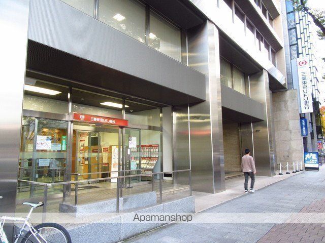 銀行　三菱東京ＵＦＪ銀行柳橋支店（銀行）まで538m