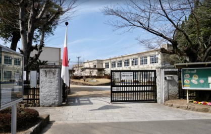 小学校　京都市立嵯峨野小学校（小学校）まで1080m