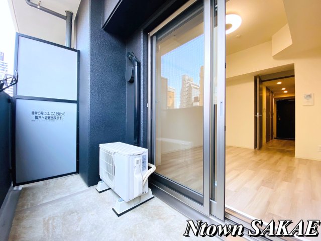 バルコニー　バルコニーからの眺めを楽しみながら食事をしませんか