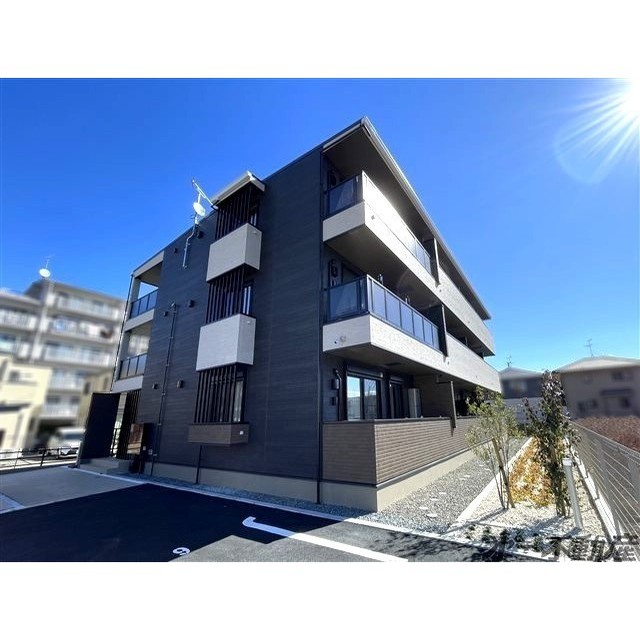 エントランス　建物外観