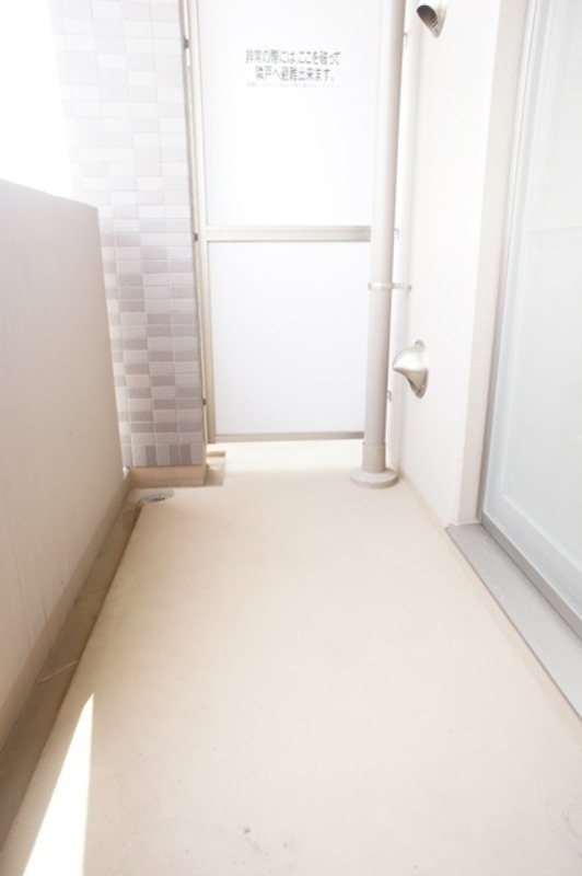 バルコニー　図面と現状に相違がある場合には現状を優先