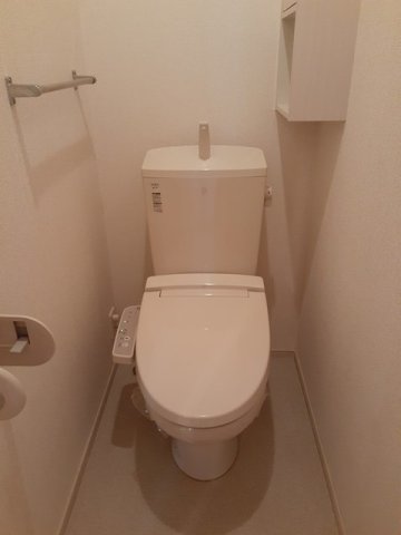 トイレ　落ち着いたトイレです