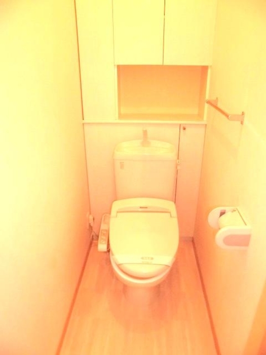 トイレ　温水洗浄暖房便座