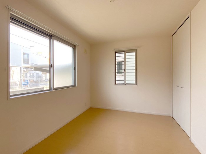 その他部屋・スペース　2面採光の明るいお部屋です☆