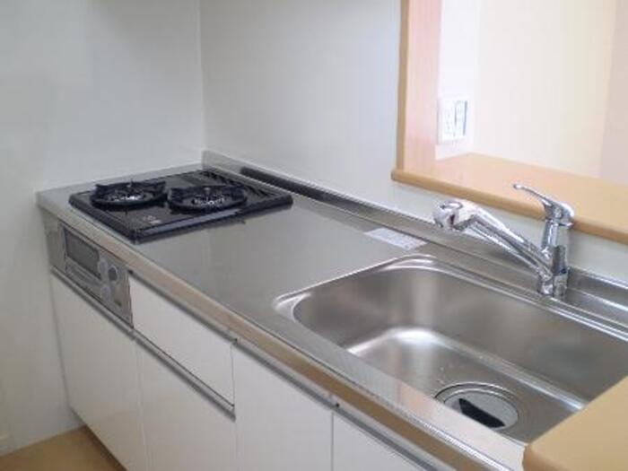 キッチン　2口コンロ・グリル付きです☆