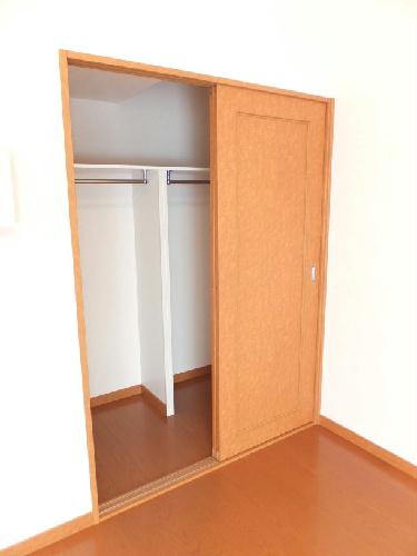 収納　クローゼット付き