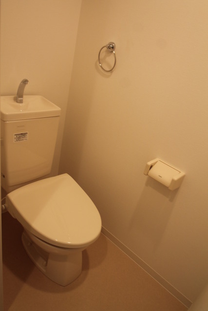 トイレ　暖房便座付キッチン！