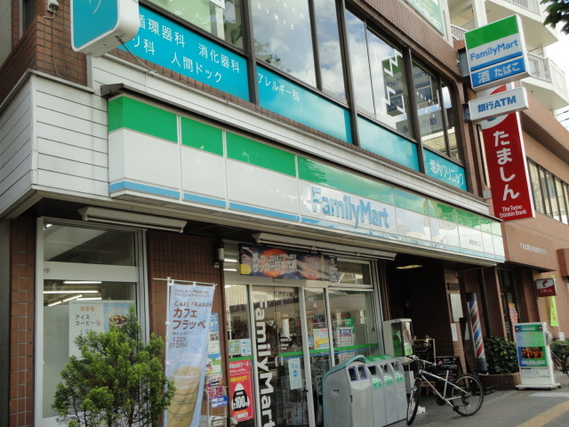 コンビニ　ファミリーマート昭島駅前店（コンビニ）まで143m