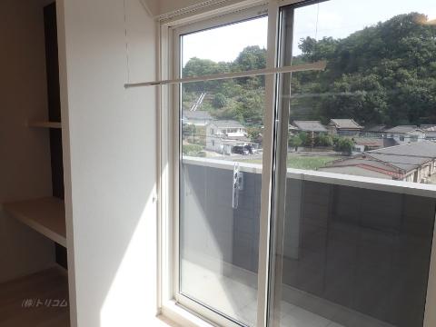 バルコニー　室内物干し（イメージ）