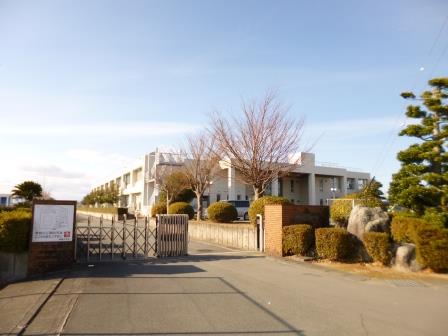 中学校　伊勢市立御薗中学校（中学校）まで258m