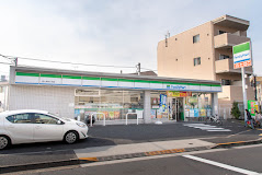 コンビニ　ファミリーマート 西ヶ原四丁目店（コンビニ）まで349m