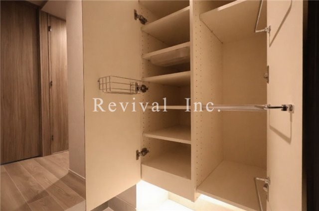 その他設備　玄関部分シューズボックスも豊富です