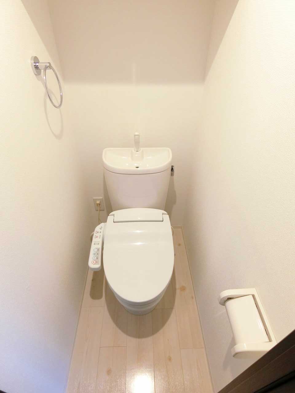 トイレ　※同物件、別部屋になります。