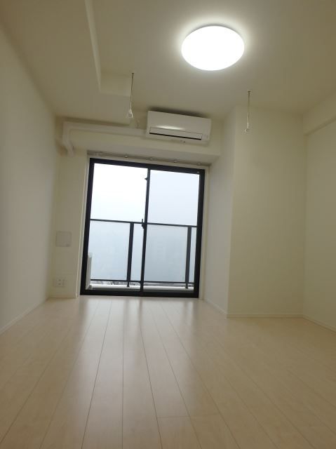 居室・リビング　玄関