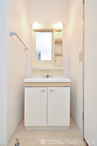 洗面設備　１０３号室の写真ですので現状を優先します。