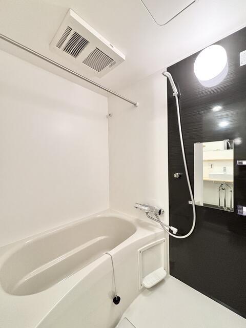 バス・シャワールーム　ホテルライクな空間