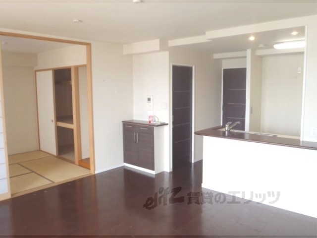 居室・リビング　リビング