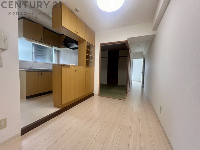 居室・リビング　床色が明るくて綺麗です♪