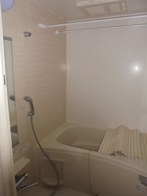 バス・シャワールーム　バスルーム