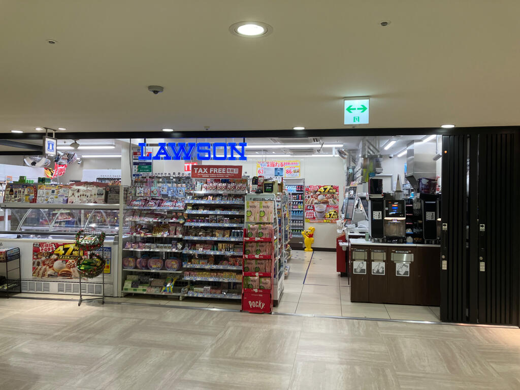 コンビニ　ローソン東京タワー店（コンビニ）まで395m