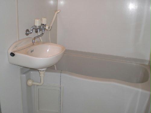 バス・シャワールーム　風呂トイレ別