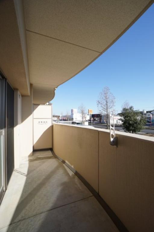 バルコニー　※同タイプの写真です。