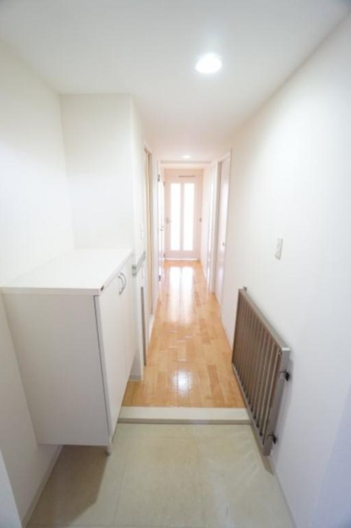 玄関　※同タイプの写真です。