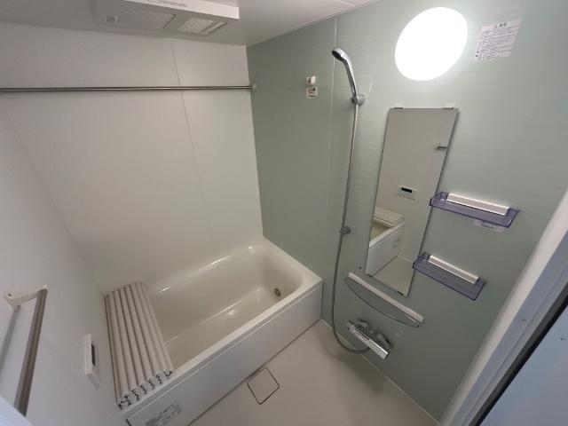 バス・シャワールーム　バス