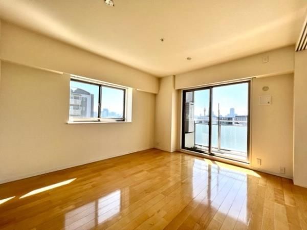 居室・リビング　内観1