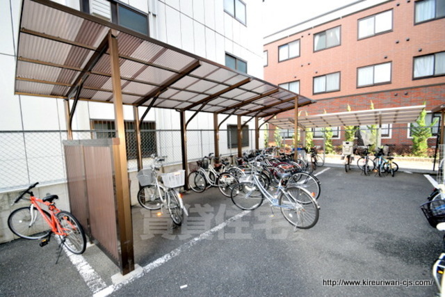駐車場　駐輪場